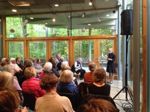 Kjersti Skomsvold reading at Lillehammer